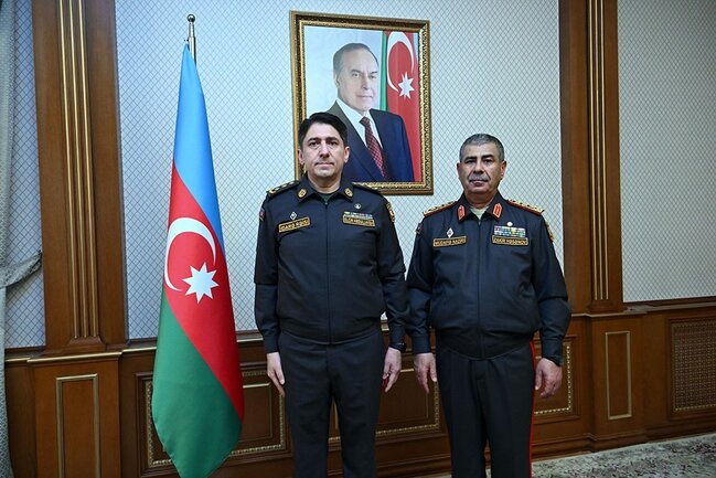 Müdafiə naziri yeni generallara rütbələrini təqdim edib - FOTO