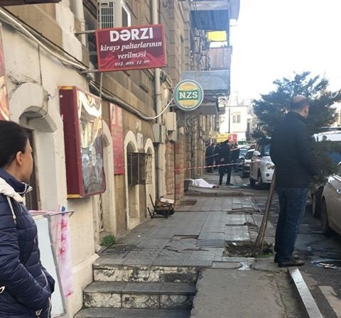 Bakı metrosu yaxınlığında faciəvi ölüm hadisəsi: Əsgərlikdən yenicə gəlibmiş... - VİDEO+FOTOLAR