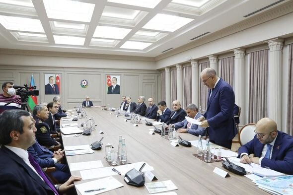 Bakıda nəqliyyat sahəsinin vəziyyətinə həsr olunan müşavirə keçirildi - FOTO