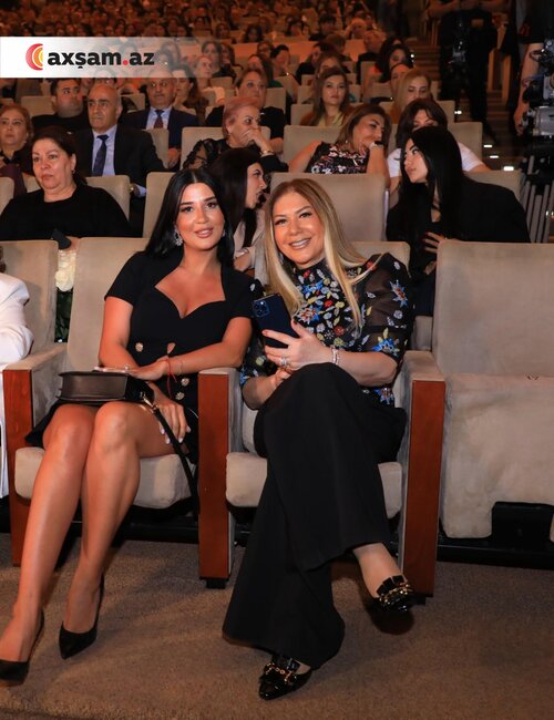 Mətanət İsgəndərlinin qızı belə görüntüləndi - Fotolar