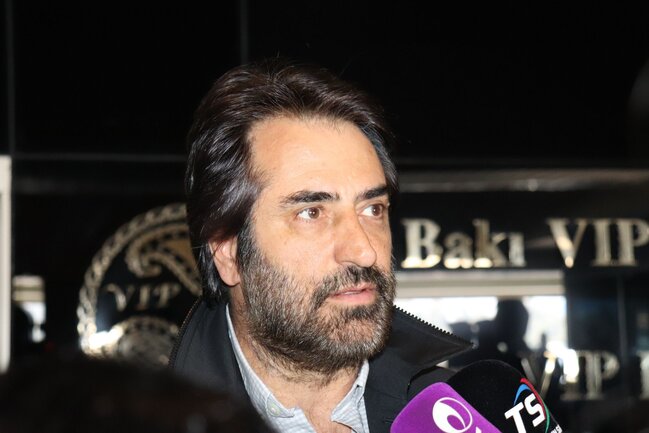 Mahsun Kırmızıgül Bakıda sualları cavablandırdı - FOTO-VİDEO