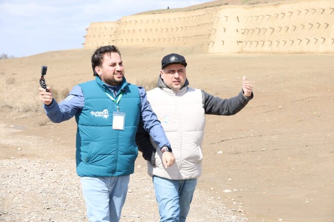 Azərbaycanlı müğənniyə Türkistanda mükafat verildi - FOTO-VİDEO