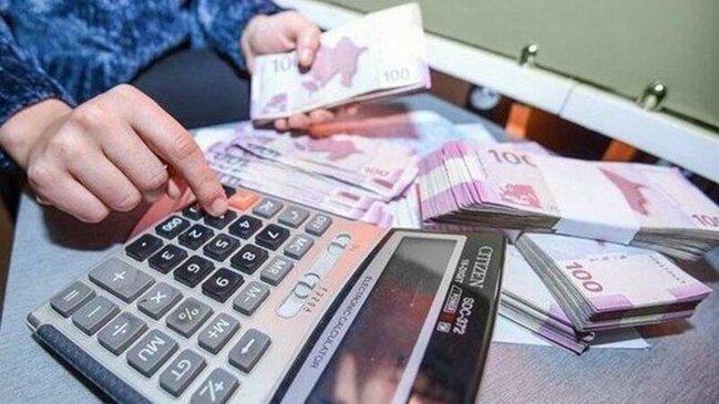 Kartda saxlanılan maaş və pensiyalara əlavə ödəniş: Azərbaycanda tətbiq oluna bilərmi? - İQTİSADÇIDAN AÇIQLAMA