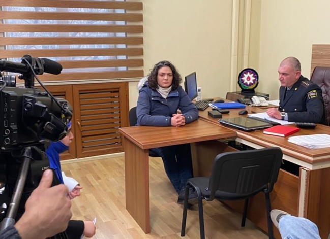 Tanınmış aktyorlar maaşlarını ala bilmir