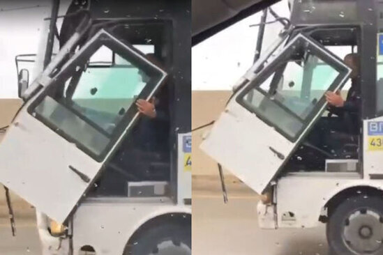 Bakıda avtobus sürücüsü qapını əlində aparır - VİDEO