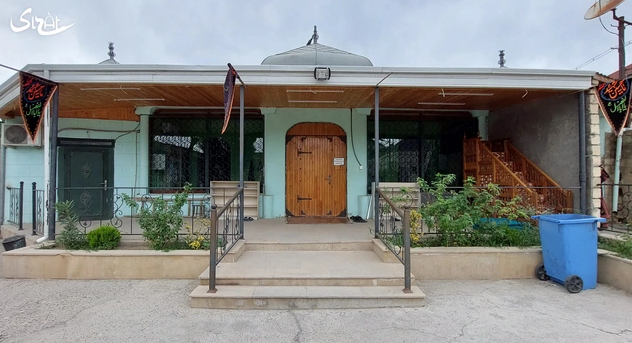 Məsciddə yatarkən bıçaqlanaraq qətlə yetirilən şəxsin qohumu: "Bütün kənd onun başına and içirdi"