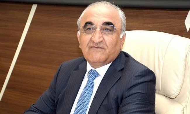"UNEC"in rektoru Ədalət Muradov biznesini belə idarə edir?