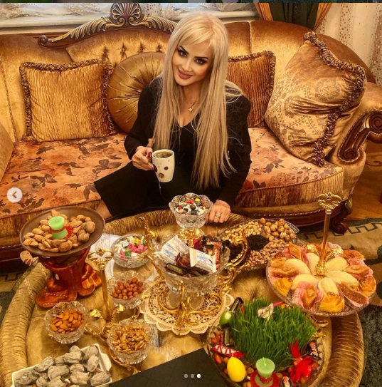 Bu da Məleykə Əsədovanın DƏBDƏBƏLİ EVİ - FOTOLAR