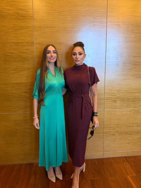 Arzu Əliyeva anası ilə Çindən paylaşım etdi - Fotolar