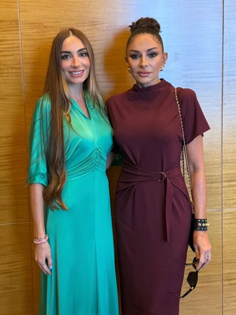 Arzu Əliyeva anası ilə Çindən paylaşım etdi - Fotolar