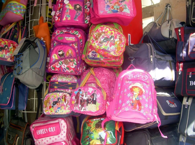 "Valideynlər məktəbli çantası alarkən yalnız dizayn və rəngə deyil, ortopedik quruluşuna diqqət etsinlər" - Həkim