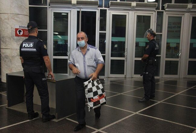 Bakı metrosunda görməyə alışmadığımız MƏNZƏRƏ - FOTO