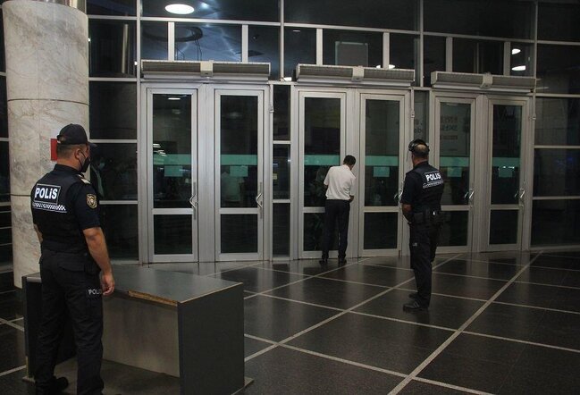 Bakı metrosunda görməyə alışmadığımız MƏNZƏRƏ - FOTO