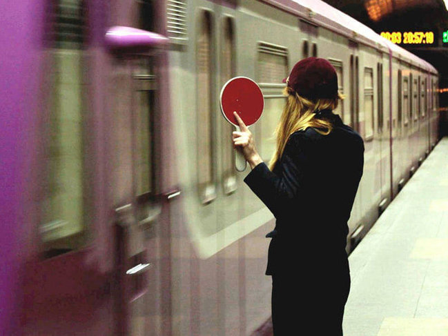 Niyə metroda qatarlar "İçərişəhər" tərəfə dalbadal gedir? - Rəsmi izah