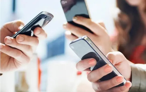 AZƏRBAYCANDA MOBİL İNTERNET NİYƏ BAHALAŞIB? - "İstehlakçılara qarşı bu cür davranış yolverilməzdir..."