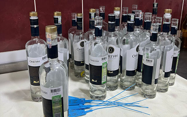 "Mona Liza"da saxta içki verilirmiş - Fotolar