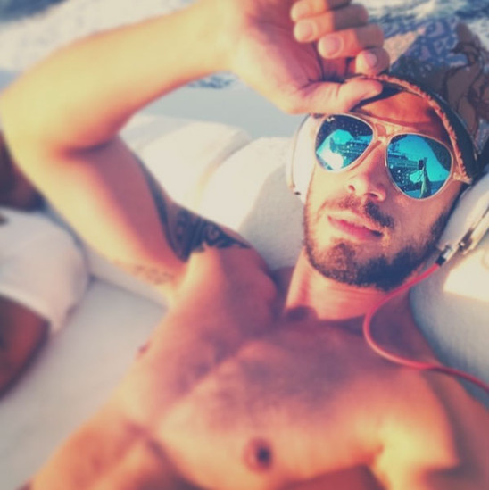 Murat Boz sinəsini kiçiltdi - FOTO