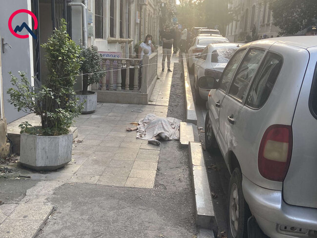 Tanınmış rəssamın qızı özünü BİNADAN ATDI: İki ay sonra toyu olacaqmış - Hadisə yerindən GÖRÜNTÜLƏR