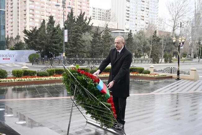 Prezident və xanımı "Ana harayı" abidəsini ziyarət etdi