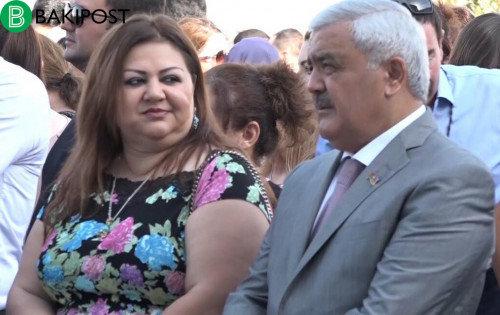 Rövnəq Abdullayev xanımı və nəvəsi ilə - FOTOLAR