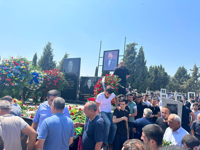 Dəhşətli qəzada ölən Ruslan dəfn edildi - FOTO