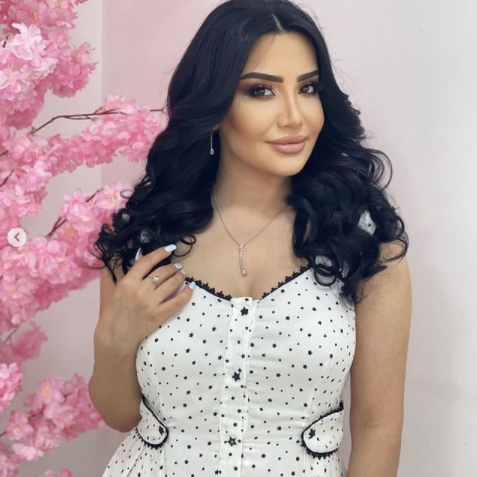 Hərbçi ilə nişanlanan əməkdar artistdən YENİ FOTOLAR