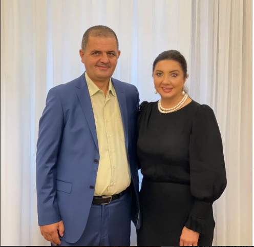 "Yoldaşımla yan-yana dayananda elə də yekə deyiləm"- FOTO