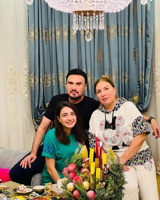 Nadirdən ailəsiylə bayram paylaşımı