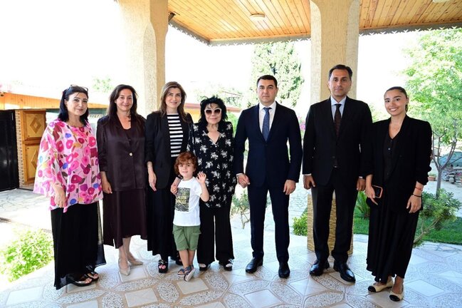 Nazir Flora Kərimovanı evində ziyarət etdi - Fotolar