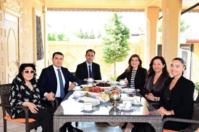 Nazir Flora Kərimovanı evində ziyarət etdi - Fotolar