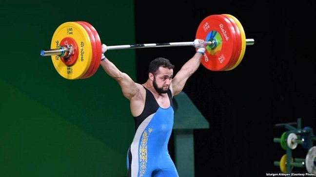 Azərbaycanlı Olimpiya çempionuna ev hədiyyə edildi - FOTO