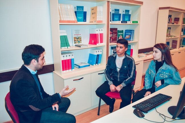 Gəncə terrorunda valideynlərini itirən Sevillə onu xilas edən nişanlısı danışdı - FOTOLAR