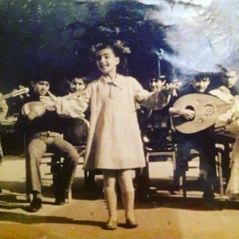 Nüşabə Ələsgərli arxiv fotosunu paylaşdı