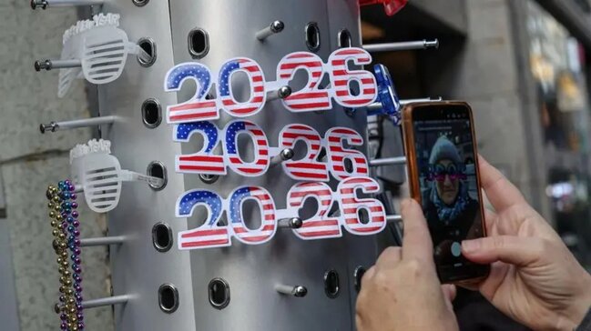 Hava soyuq olsa da, 2026-ci ili belə qarşıladılar - Fotolar