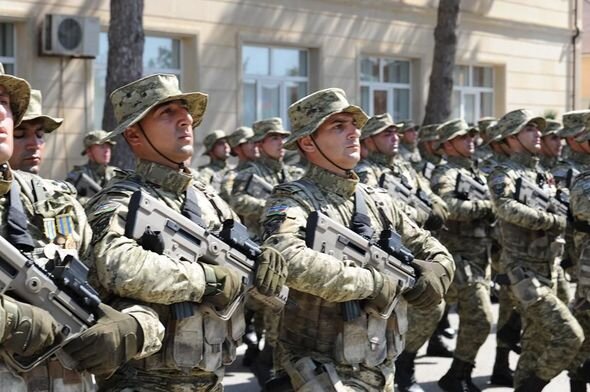 Vətən müharibəsi şəhidlərinin xatirəsinə həsr olunmuş abidə lövhəsinin açılışı olub - FOTO