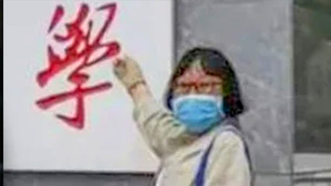 Oğlunun kitablarını oxudu, 50 yaşında hüquq fakültəsinə qəbul olundu