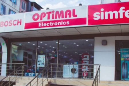 DƏHŞƏT: "Optimal Elektronika" MMC-nin satdığı telefon müştərinin əlində partladı - VİDEO