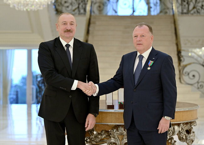 Prezident Vizeri qəbul edib ordenini təqdim etdi - Fotolar