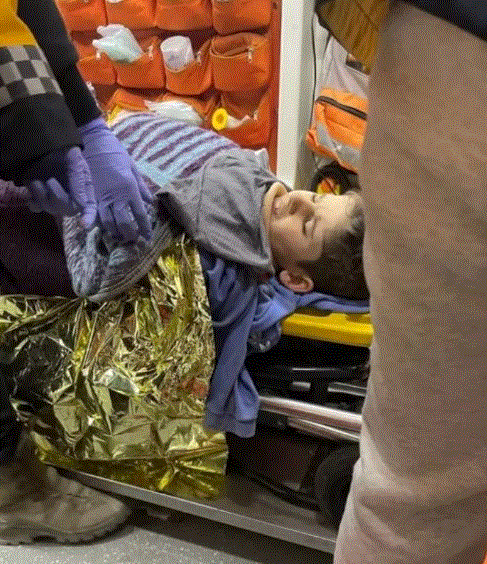 Demet Akalından 260 saatdan sonra xilas edilən uşağa dəstək - FOTO