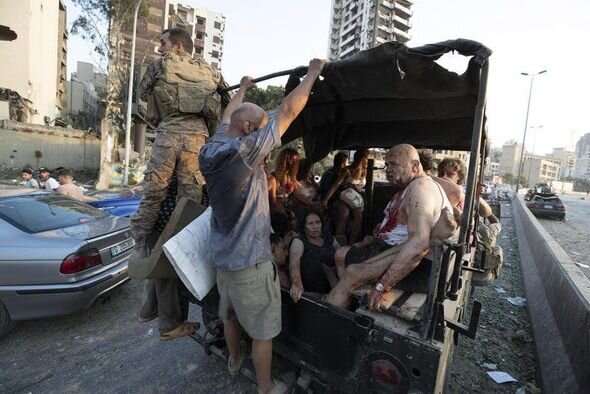Beyrut dəhşətli partlayışdan sonra - FOTO