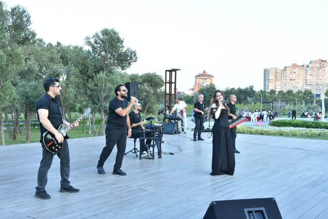 Paytaxtda axşam konsertləri keçirilir - Fotolar