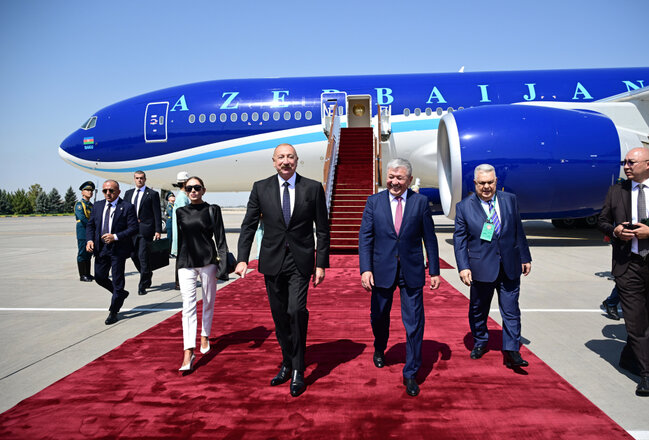 Prezident İlham Əliyev Qırğızıstana işgüzar səfərə gedib - FOTO - VİDEO