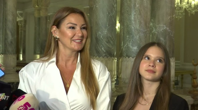 "Qızımla eyni filmdə oynamağı çox arzu edirəm" - Pınar Altuğ
