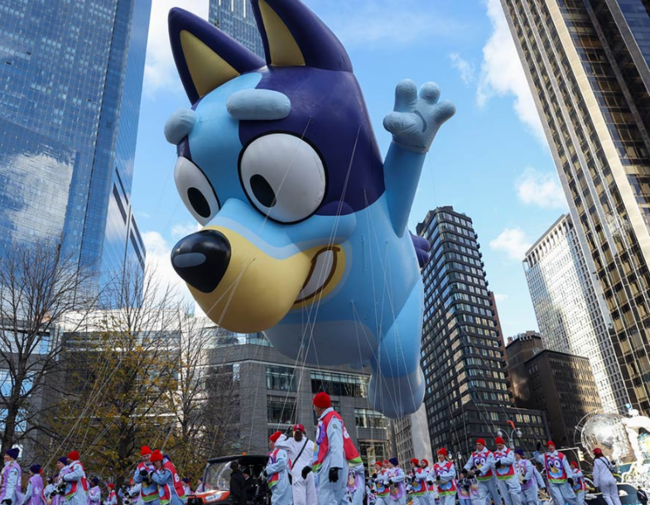 Şrek, Labubu və Mario paradda... - Fotolar