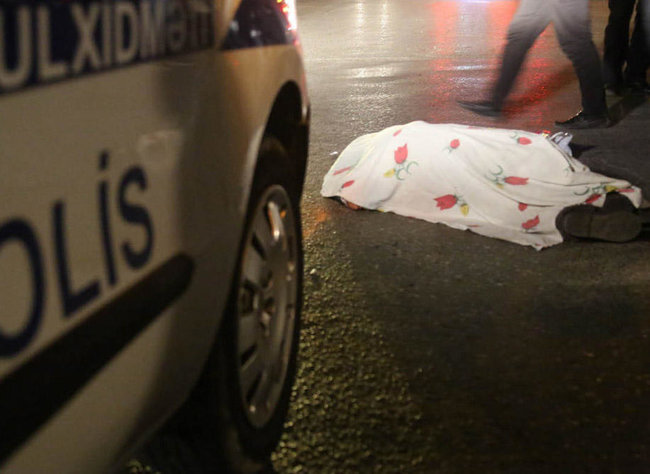 Sumqayıtda avtomobil 61 yaşlı qadını vuraraq öldürüb