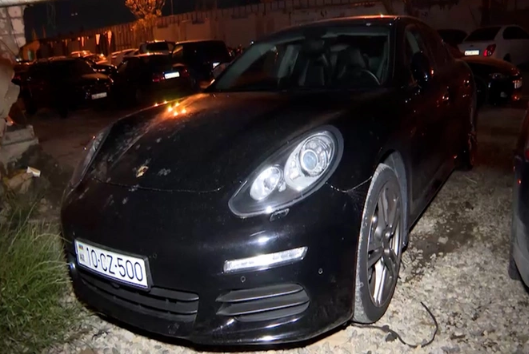 "Porsche" ilə sərxoş halda avtoxuliqanlıq edən qadın HƏBS OLUNUB