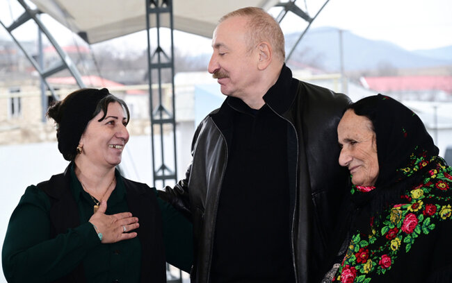 Prezident dünənki görüşdən paylaşım etdi - Video