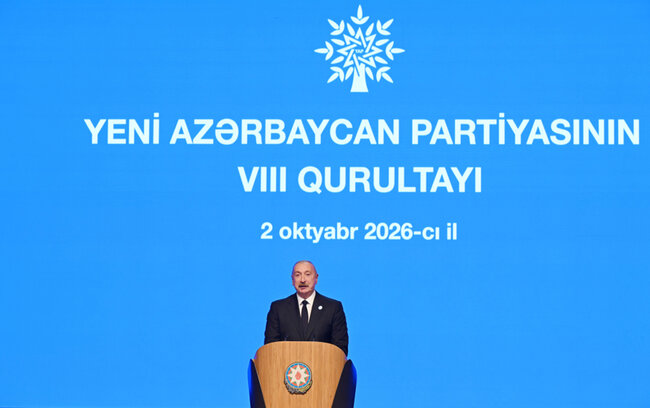 Prezident YAP-ın VIII Qurultayında - Foto
