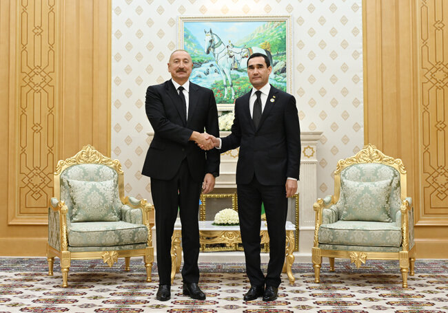 Azərbaycan və Türkmənistan prezidentləri görüşdü - Foto