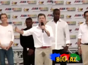 Kolumbiya prezidenti danışanda şalvarını islatdı